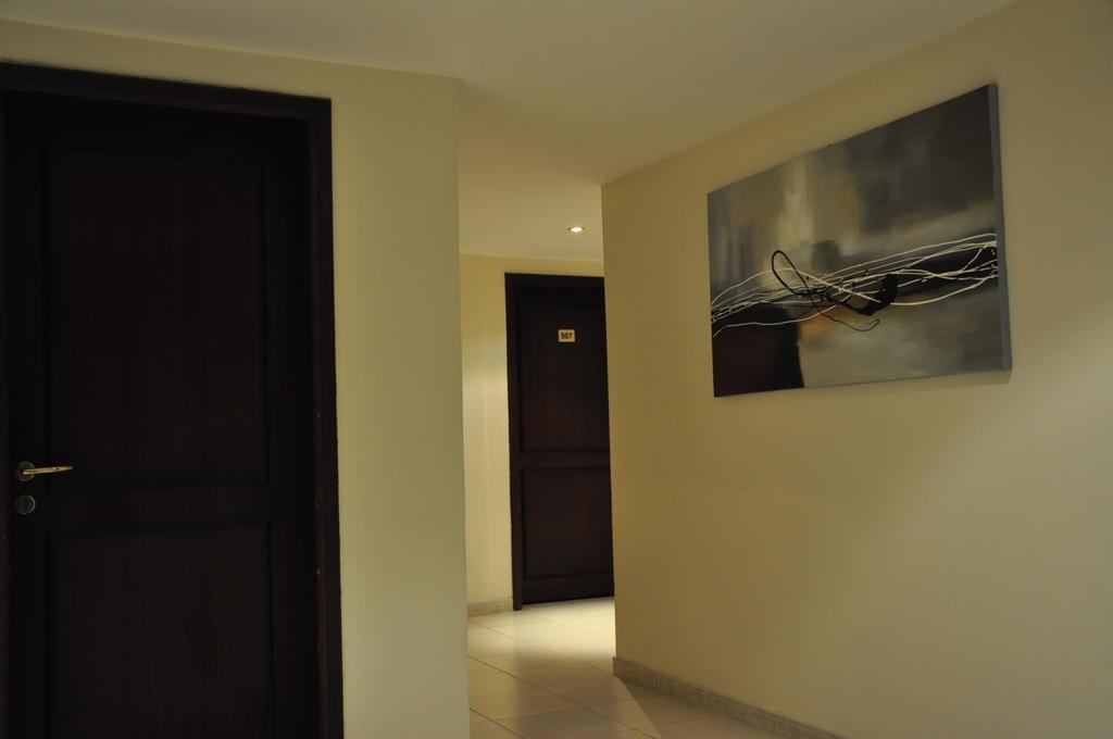 Sahara Hotel Apartments Mascate Esterno foto